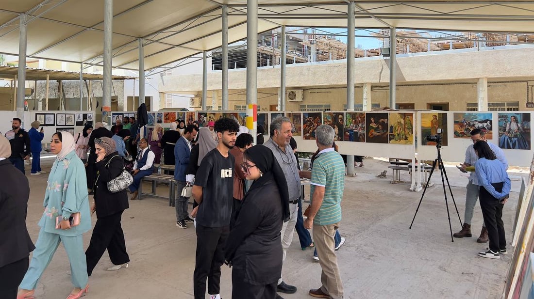 كان يوماً مزدحماً لدى بنات البصرة.. صور من الحضور الكبير في “الفنون الجميلة”