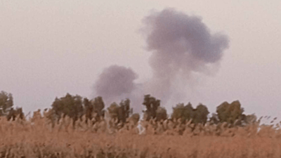 الدخان يتصاعد من مقر للحشد الشعبي في داقوق بعد استهدافه