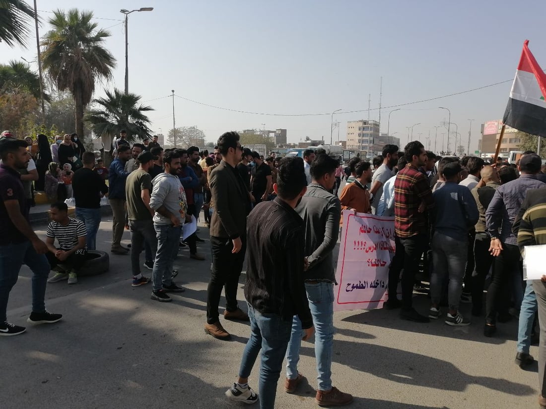 صور: خريجو التربية في بابل يطالبون بالتعيين أسوة بالديوانية والنجف