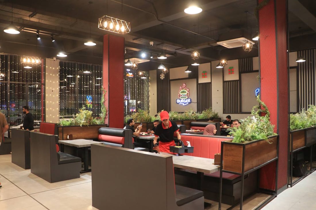 سحور الكوت.. 40 طبقاً عند جعفر الخاصكي في “فود هاوس” بـ 8 آلاف للشخص (صور)