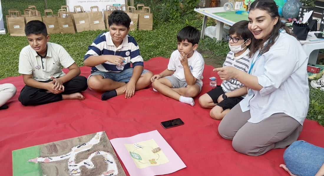 زبڵ دیمەنێکی ناشرینی هەیە، ژینگەیەکی پاک لە منداڵانەوە