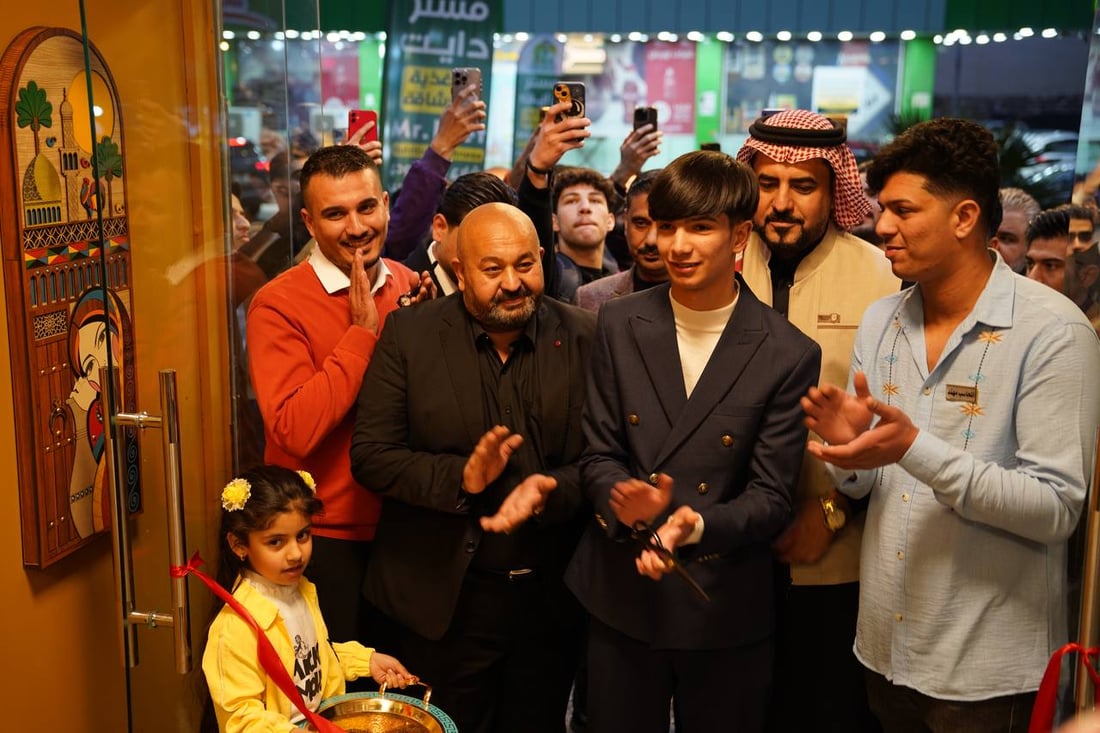 صور: ادخلوا “ممر السعادة” في الرمادي.. مقهى “نَفَس” نقل بغداد القديمة إلى الأنبار
