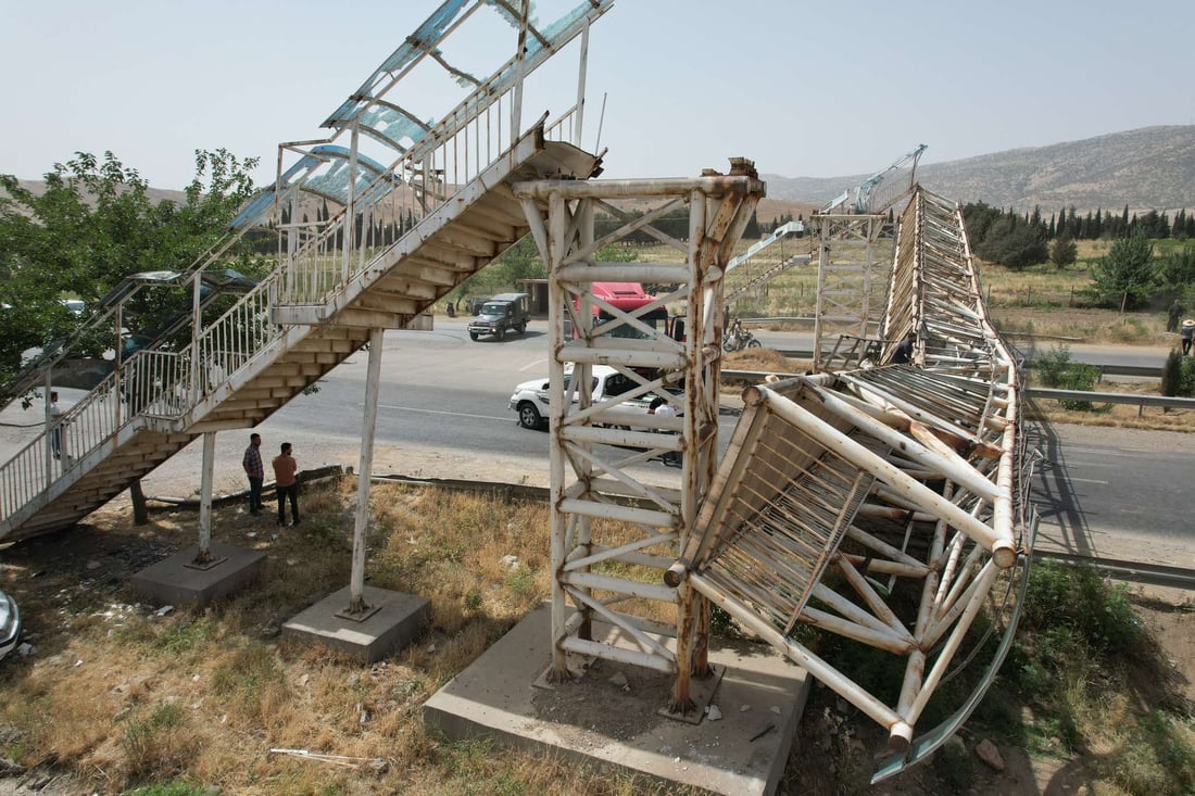 تیمەکان سەرقاڵی لابردنی پردە رووخاوەکەن لە سنووری بازیان