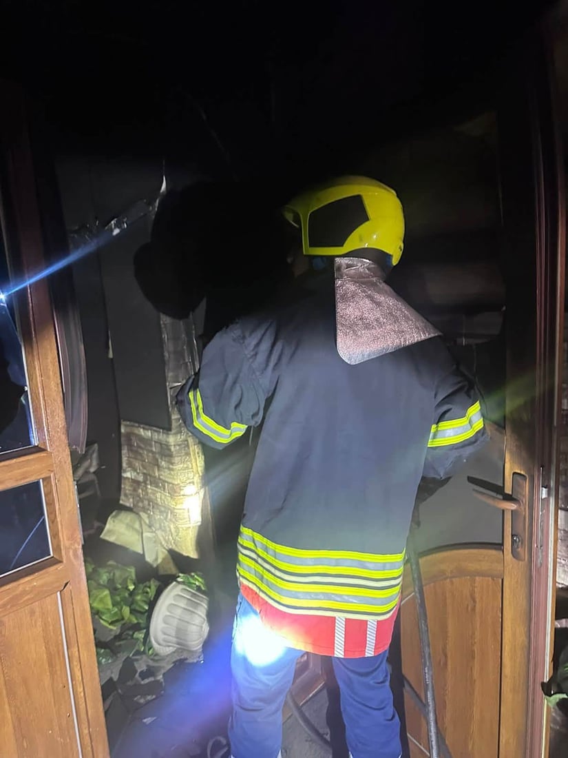 لە ناحیەی دەرکار ئاگر لە ماڵێک کەوتەوە و سووتا