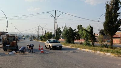 فيديو: آلتون كوبري تجدد شوارعها بالمطبات لمواجهة تهور السواق