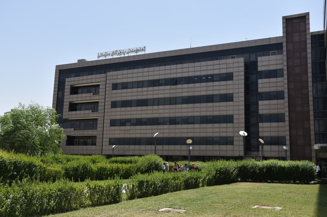 ئەوە نەما لە فەرمانگەکان یەک دنیا پەنجەرە بکەیت