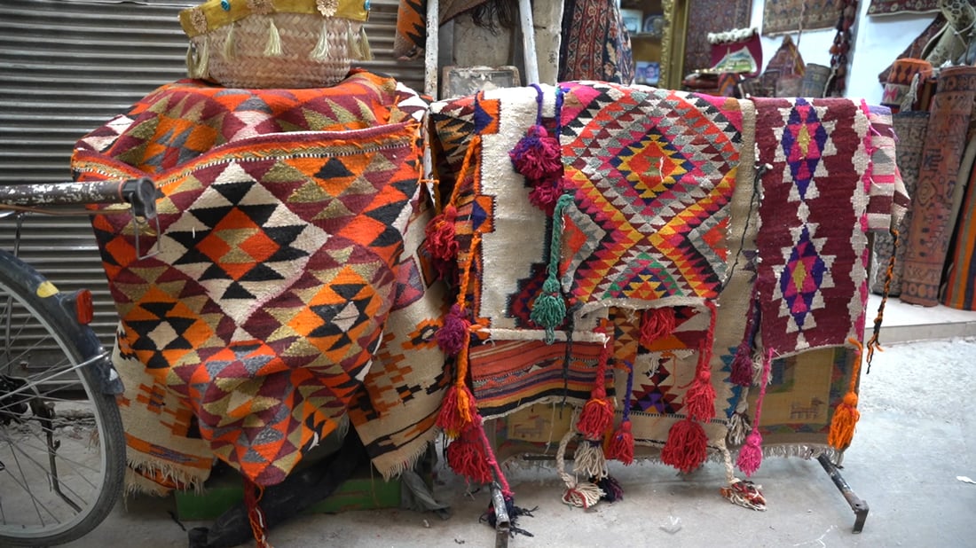 In Mosul’s Saray Market, buyers drawn by rugs woven with history