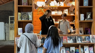 البصرة بعد الانتخابات.. هتلر مطلوب جداً وأصغر بائعة شغلها كتاب “الأمير الصغير”