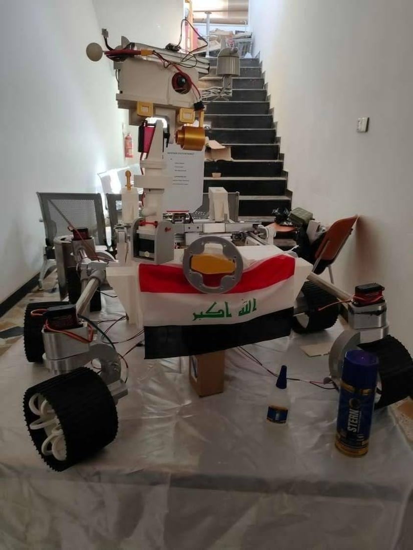 روبوت ناسا في ميسان.. 3 طلبة يبتكرون جهازاً لقياس الحرارة والرطوبة والرياح (صور)