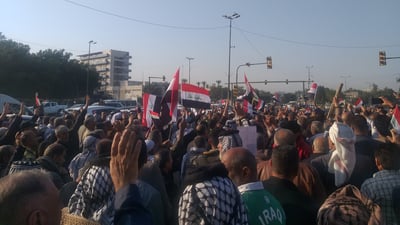 فيديو: أسرى حرب الخليج يهددون باقتحام الخضراء.. “الرواتب لأسرى إيران فقط”