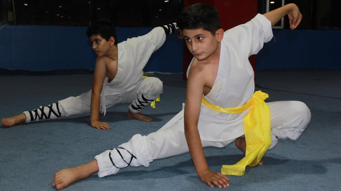 بەشێوازێکی جیاواز راهێنان دەکەن