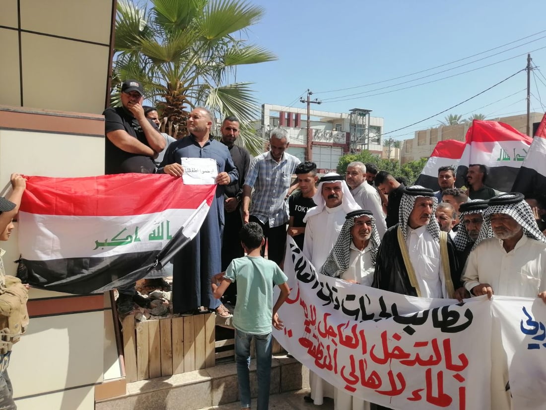 “جزنا من الزراعة نريد نشرب”.. خاتونية المحاويل تتظاهر والوزارة تعد بزيادة الحصة (صور)