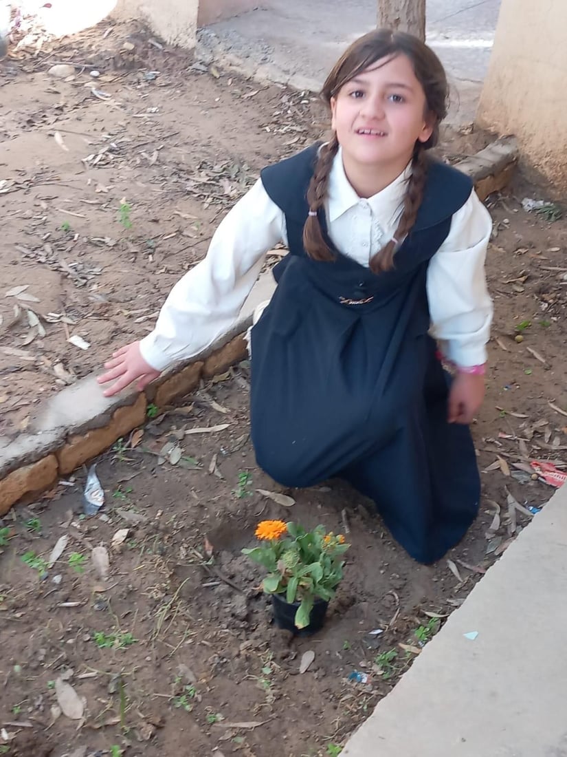 الجوري وكف مريم.. حملة بقيادة بنات ”رابع ابتدائي“ لزراعة حديقة ”السلسبيل“