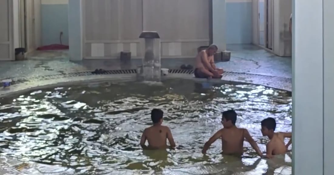 Hamam Al-Alil spa town reopens, drawing tourists and locals alike