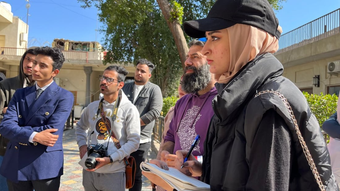 صور: فتيات البصرة ينافسن الرجال في “الإرشاد السياحي” وفريق تدريب خاص من الموصل