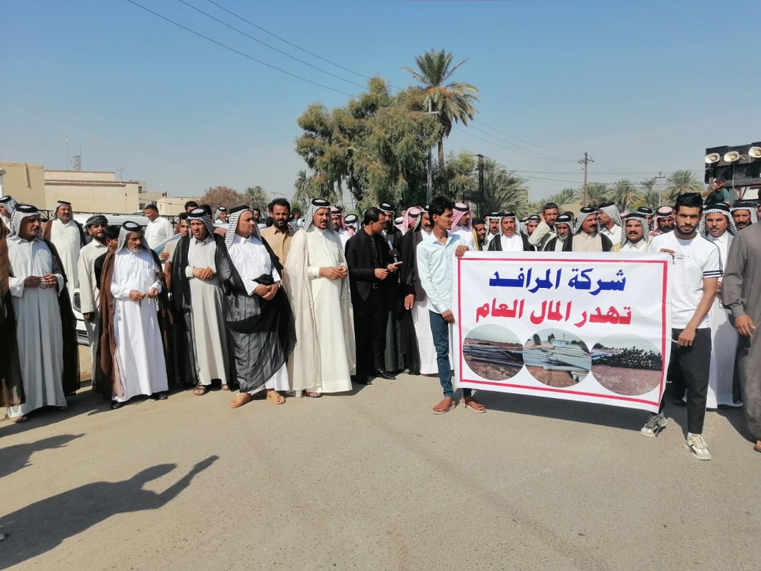 “لم نعد نحتمل العطش”.. تظاهرة غاضبة في المدحتية احتجاجاً على انقطاع المياه (صور)