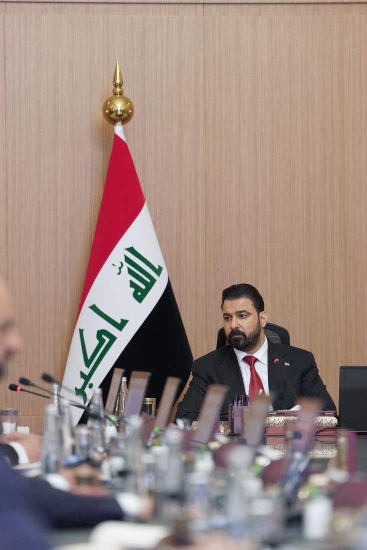الزيدي يترأس أولى جلسات مجلس الوزراء.. توجيهات للوزارات كافة