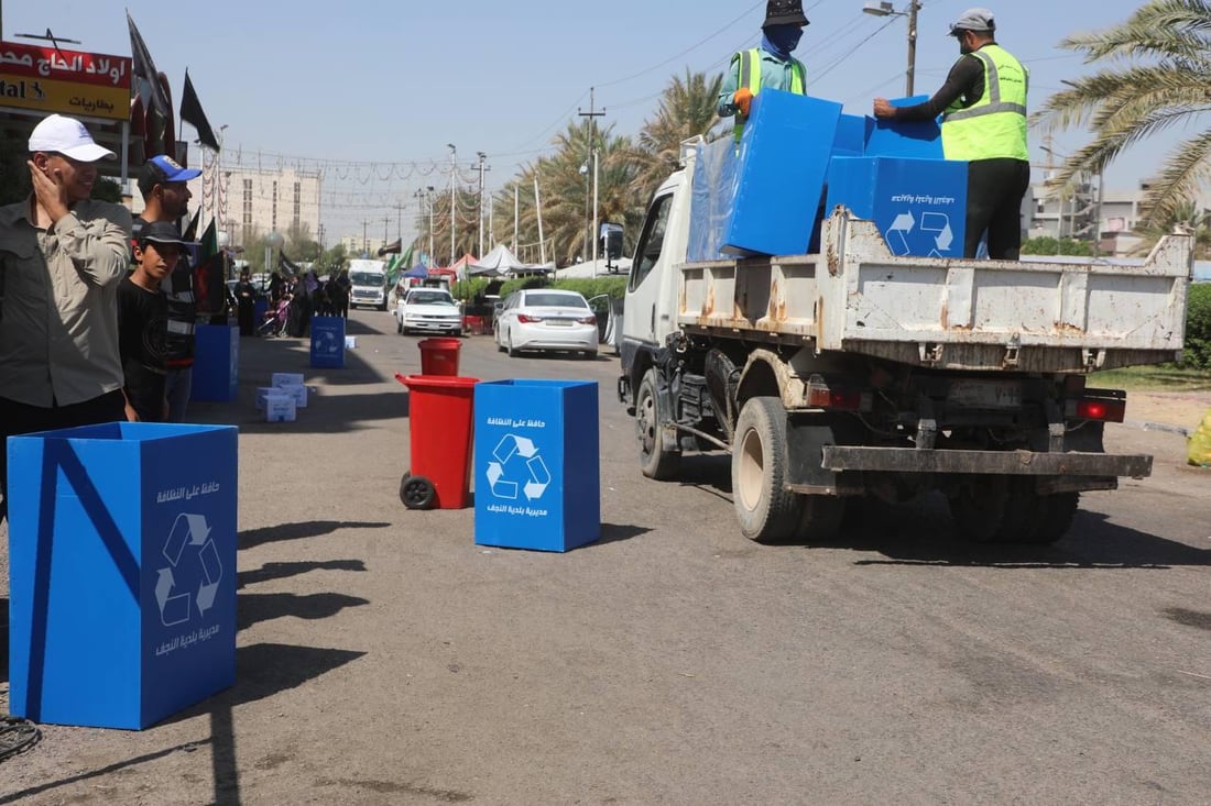 صور: بلدية النجف وصلت لـ”بتر الأقدام”.. لا بد من أربعينية نظيفة مهما بلغ الثمن