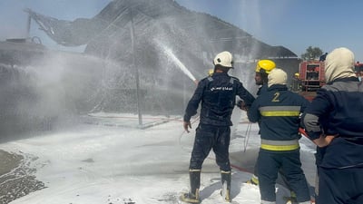 شاهد: مطحنة العتبة العلوية احترقت والإطفاء تخمد النيران المشتعلة