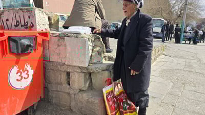 ئیختیارێکی ماندوو؛ وەڵا رۆژانە چوار هەزار پەیا ئەکەم