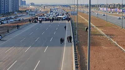 لەهەولێر هاوڵاتیان لە هەموو ئاڕاستەیەکەوە دەچنە کونسڵخانەی ئەمریکایە