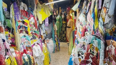 لە سلێمانی کۆنە بە تازە بە جلی کوردییەوە دەكرێت