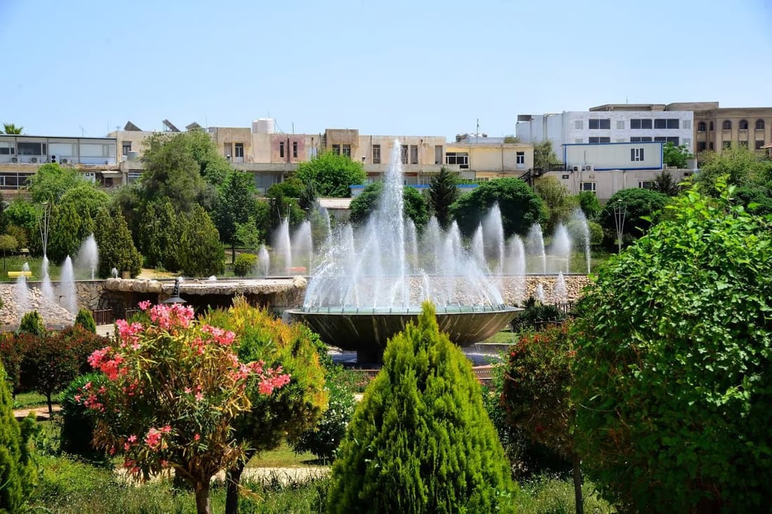 صور: منتزه “كل كند” وسط أربيل يتزين بأكثر من 9000 شجرة و 20 نوعاً من الأزهار