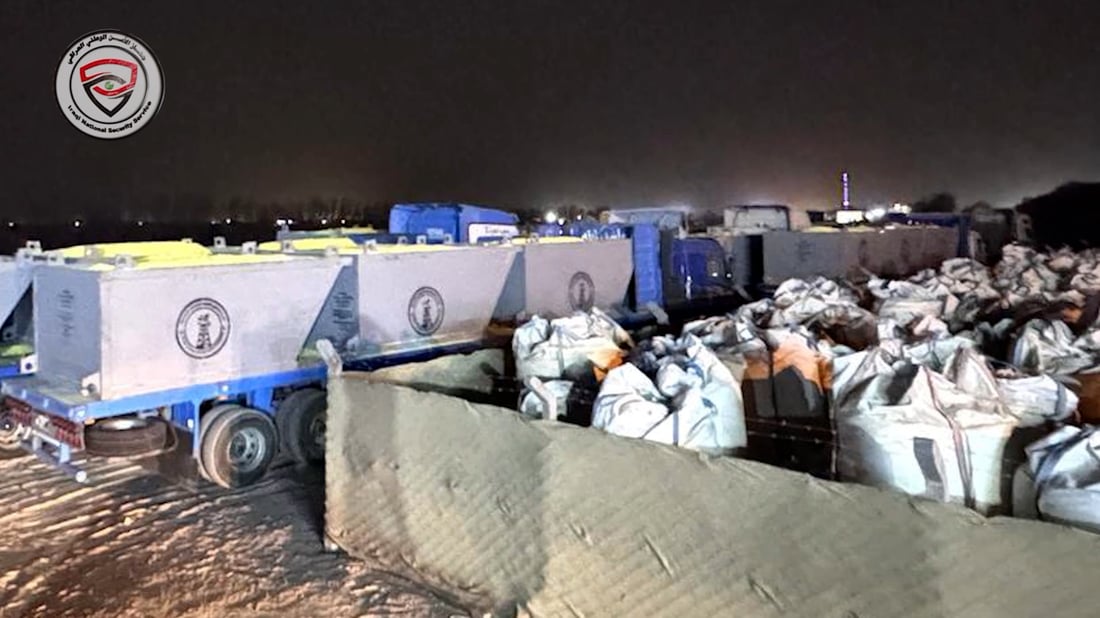 إحباط محاولة تهريب أكثر من 100 ألف طن كبريت في ميناء أم قصر (فيديو)