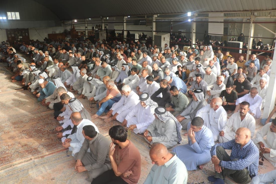 صور من مرقد الإمام بكر بن علي في الحلة.. خطيب العيد أكد على أهمية الأخلاق (صور)