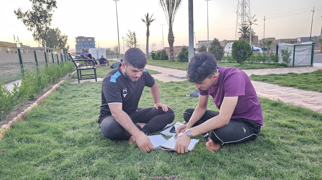 “الكاربس” ممنوع الآن وغداً.. 6 حدائق عامة تحت ظلال “السبحبح” تزين برطلة (صور)