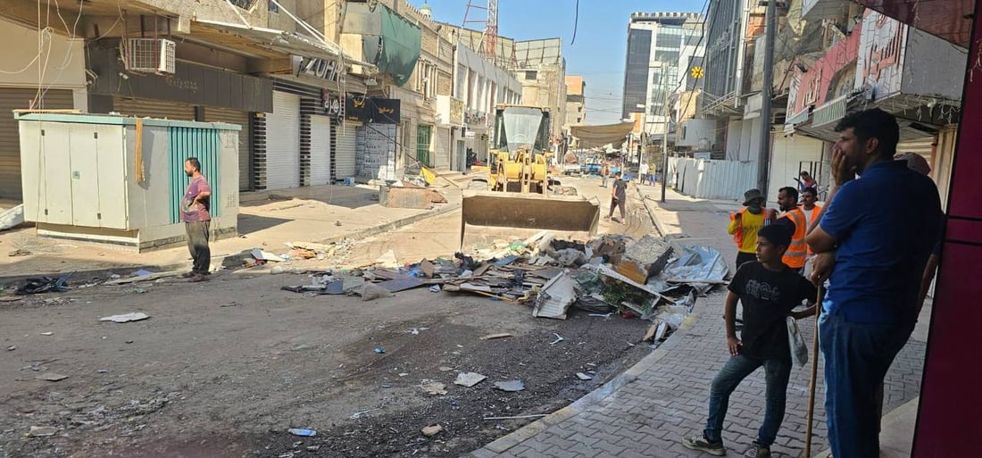 صور: بلدية المنصور تزيل 100 كشك متجاوز في سوق سهام العبيدي لمنع الكوارث وفتح الطرق