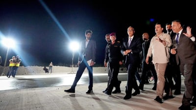 السوداني يتفقد ليلاً مشروع مدخل بغداد – الموصل لمتابعة الالتزام بتوجيهاته السابقة