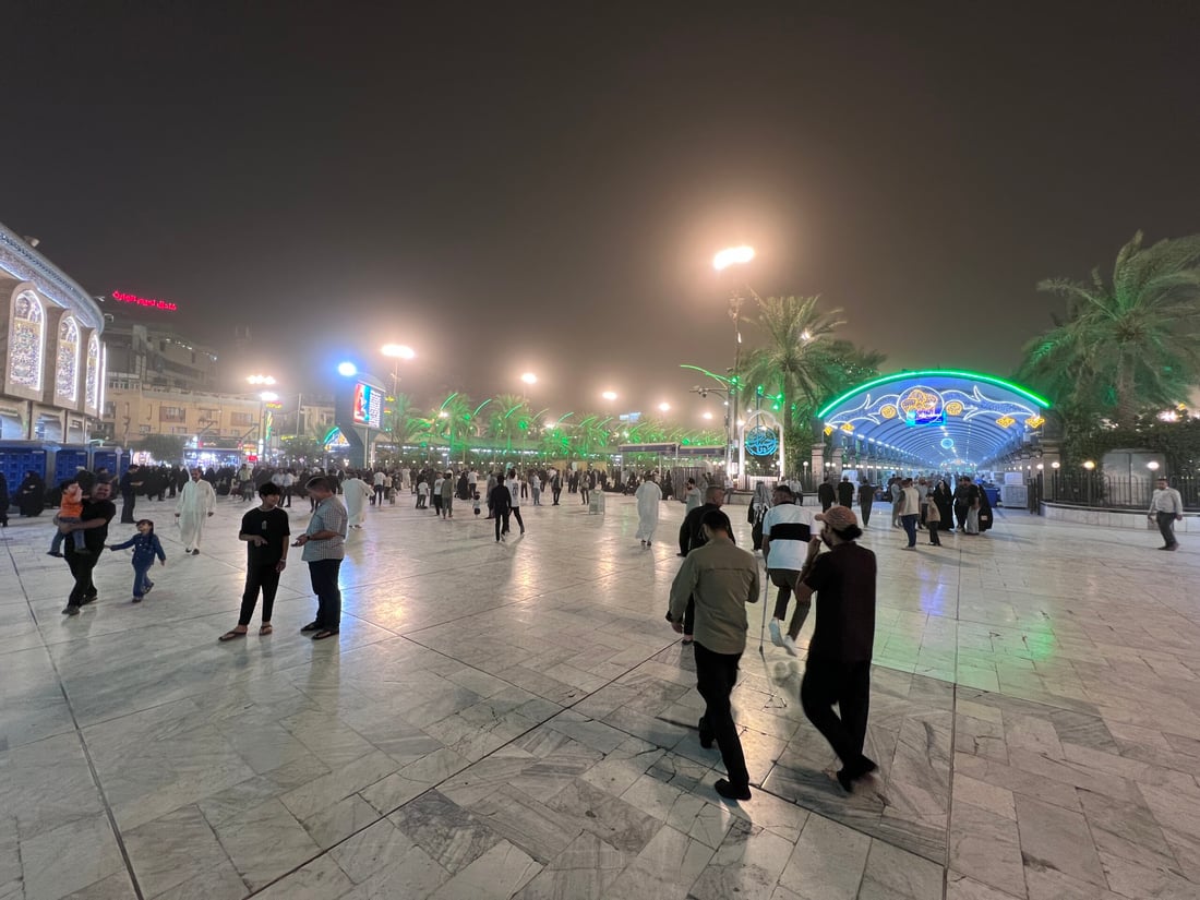 تحذير للزائرين.. عاصفة ترابية تضرب مرقدي الإمامين الحسين والعباس