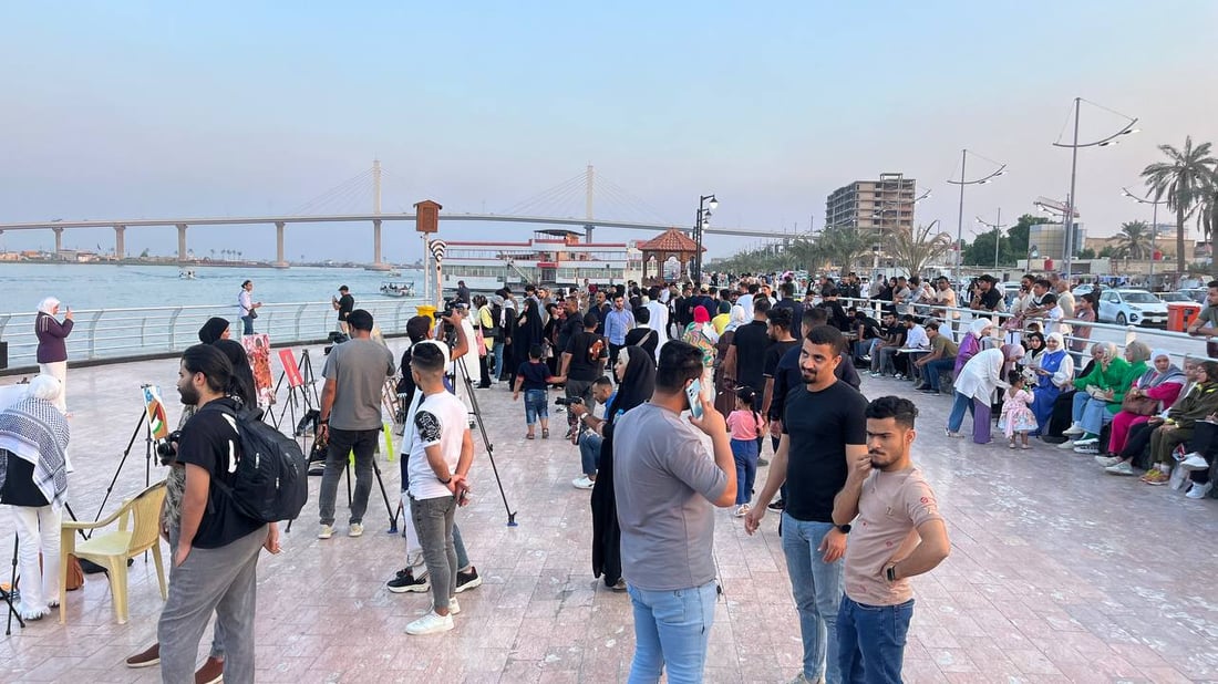 75 فناناً في البصرة يرسمون “ملائكة فلسطين”.. صور بألوان فانكوخ على الكورنيش