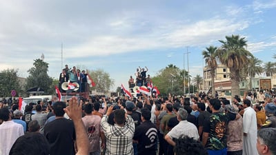 متظاهرون يطوقون مبنى محافظة بابل: أعلنوا أسماء المتورطين بمحاولة اغتيال ضرغام ماجد