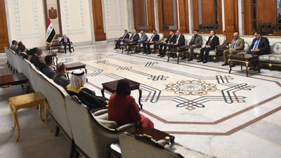 الكلداني يتقدم وفد مجلس محافظة نينوى للقاء رئيس الجمهورية (صور)