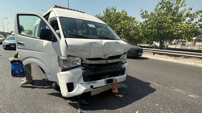صور من بغداد: 6 إصابات في حادث تصادم بين حافلتين قرب ملعب الشعب الدولي
