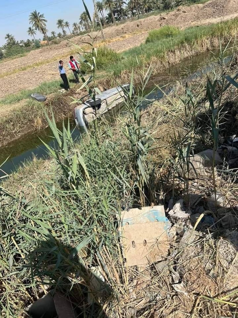 حادث مرعب في المشخاب.. سايبا متهورة تصدم سيراتو وتقذف دايو في البزل (صور)