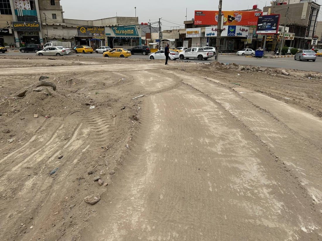 صور: “أبو الورد” بدأ بتجديد فلكة الديوانية الحجرية مجاناً.. أشهر ساحات العروبة