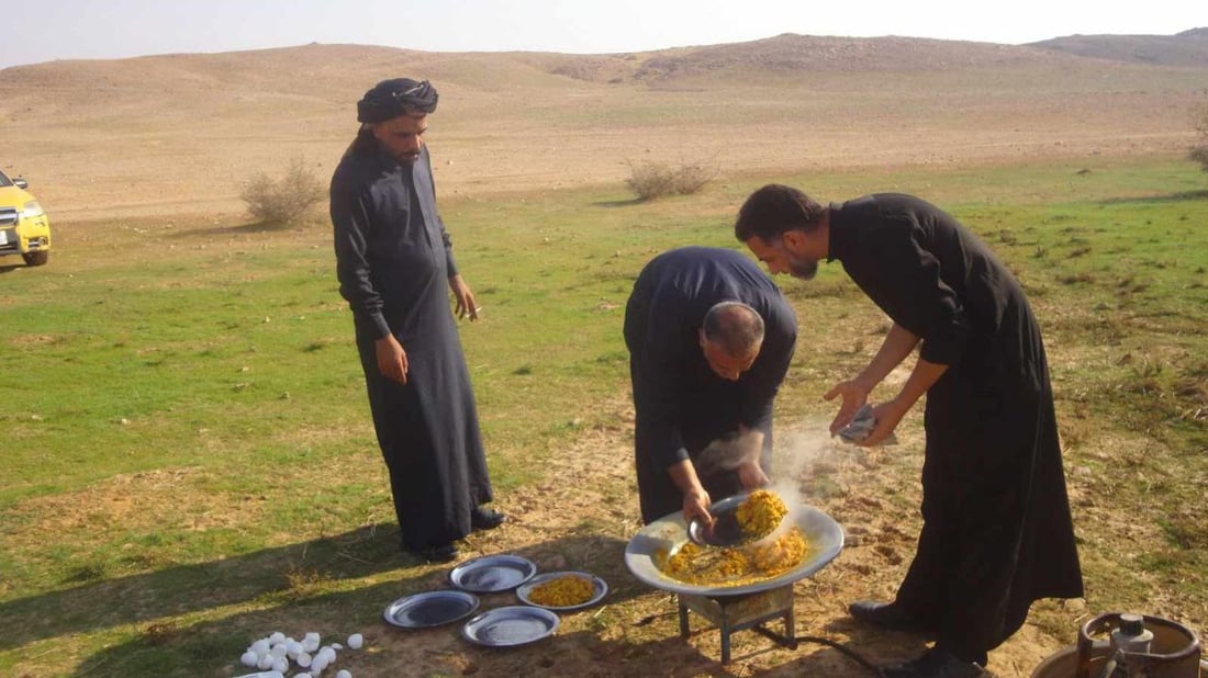 صور من كشتات الشتاء في بادية السماوة هذه الأيام.. كبسة وسمك والموبايل ممنوع
