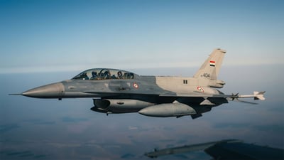 شاهد: طائرات الجيش تقصف “أوكاراً للإرهاب” في الدبس