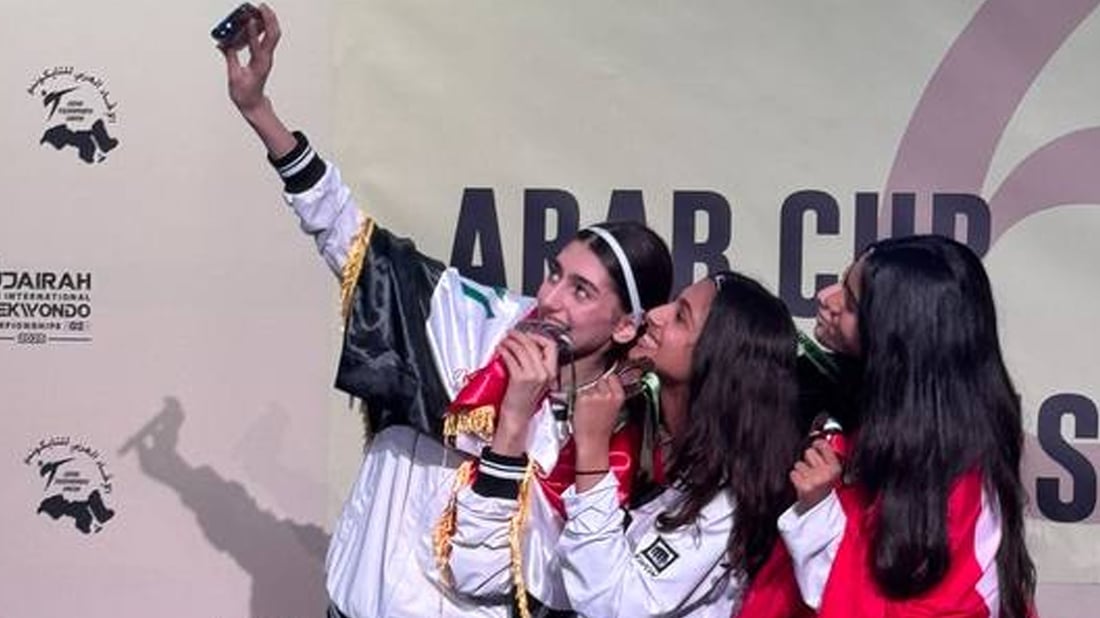 ئایه‌ ئاریان به‌ مه‌دالیای زیو له‌ ئیمارات گه‌ڕایه‌وه‌