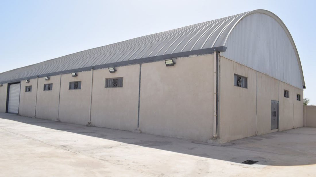 صور: مزاد النقعة الجديد.. الصيادون يريدون مرسى من الخشب لا يحطم القوارب