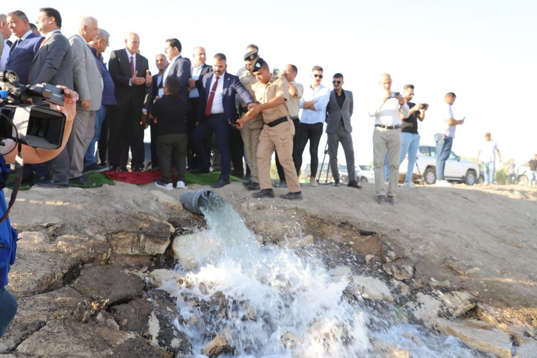 صور: المياه تتدفق إلى بحيرة المسرح البابلي.. البدراني يعد بمشروع سياحي متكامل