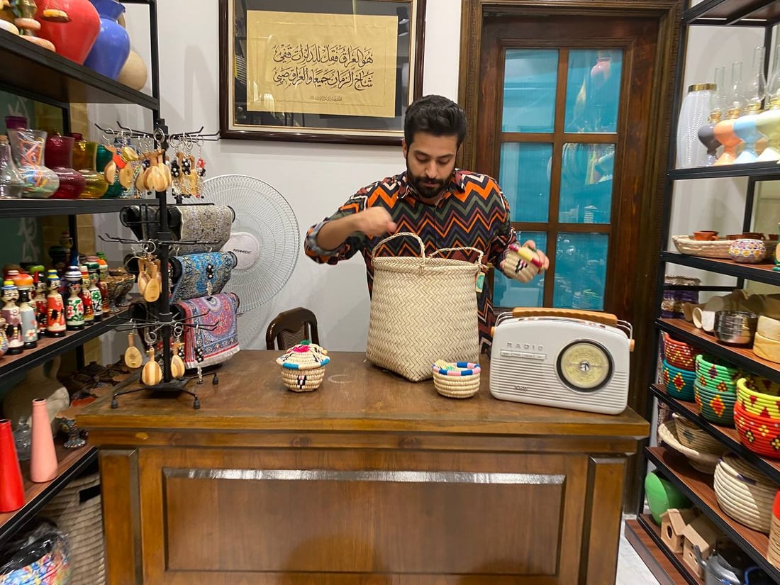 محسن ينتظر السواح في عگد الهوى.. براند تراثي يستعيد أقدم شوارع الناصرية (فيديو)