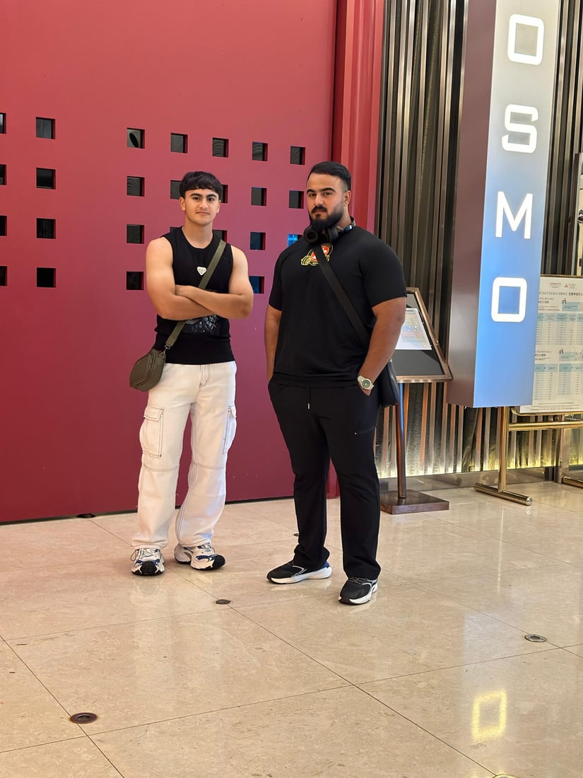 شقيقان من النجف يحصدان الذهب والفضة في بطولة آسيا لرفع الأثقال (صور)