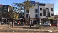 صور: أعمدة كهرباء مائلة وأسلاك متدلية تقلق حي الجهاد.. ا...