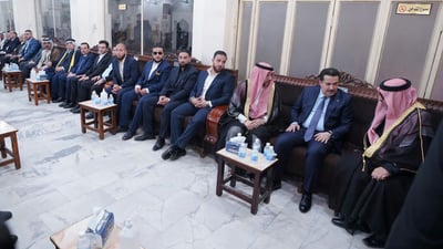 صور: السوداني يحضر مجلس عزاء الوزير الأسبق سامي آل معجون
