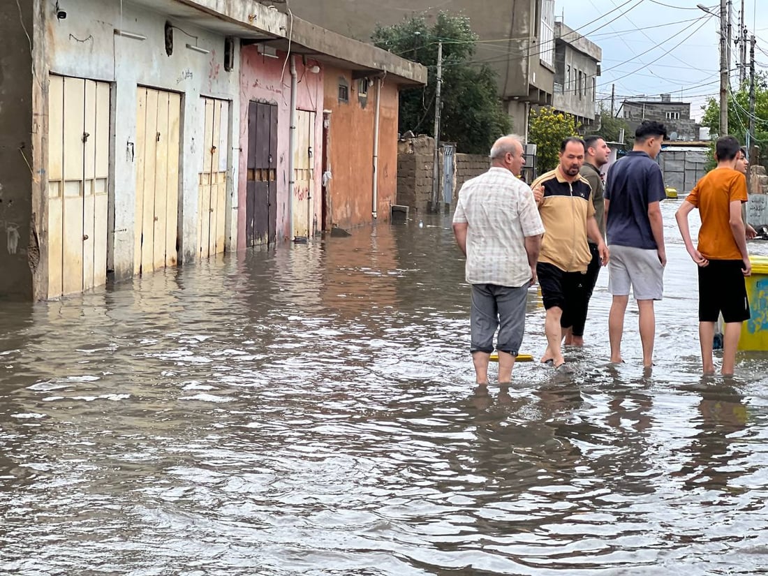 صور من داقوق الآن: الأمطار أغرقت السيارات واجتاحت المنازل وأسقطت أعمدة الكهرباء