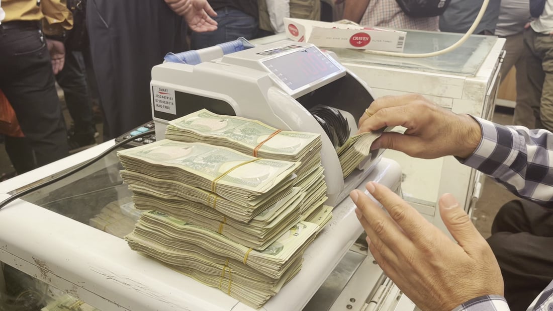 دولار بغداد ينخفض مساء يوم الانتخابات.. طلب قليل على “الكميات الكبيرة”